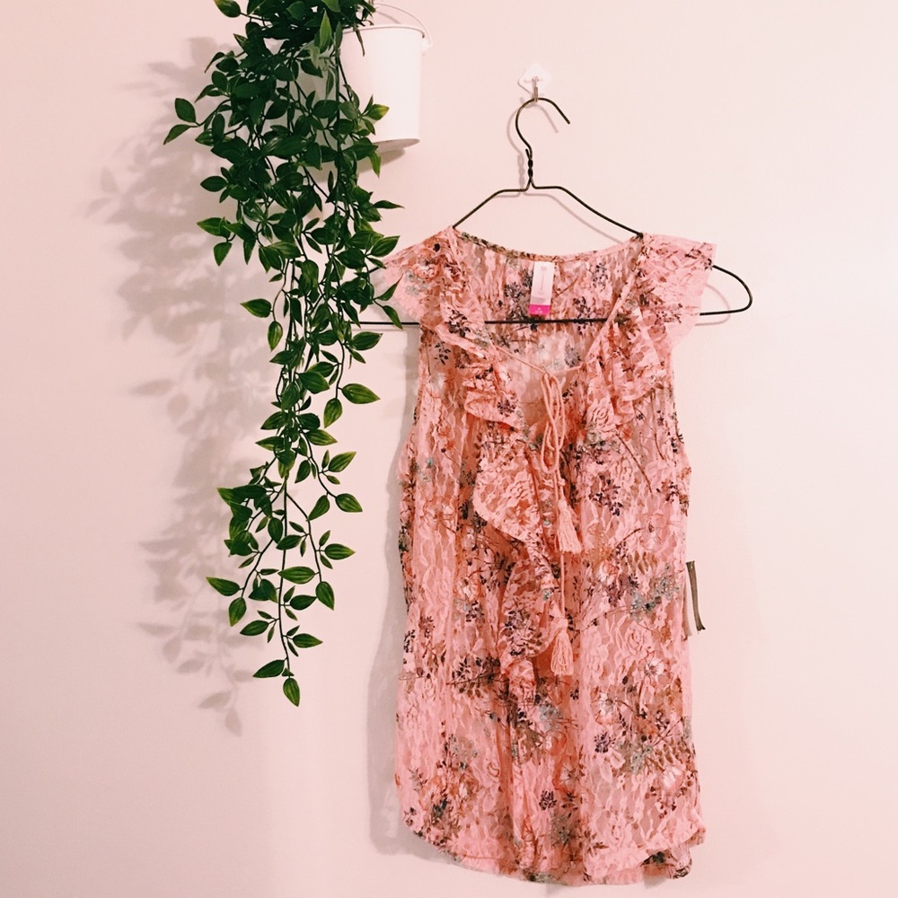 Pink Floral Top 🌷